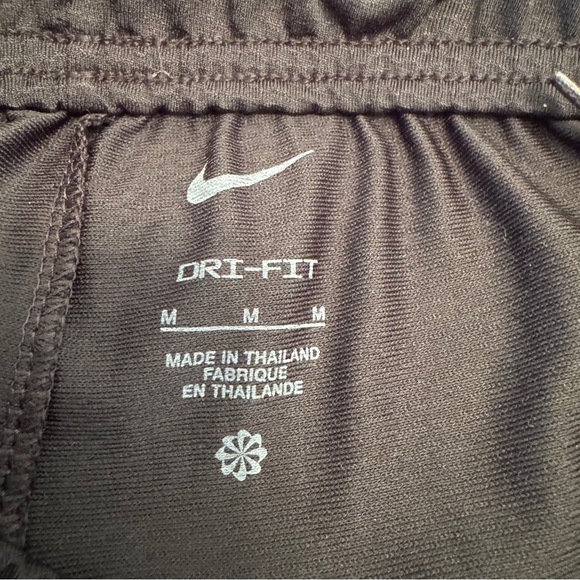 Nike Dri-Fit Black Joggers with Elastic Waistband and Athletic Cut Size Medium - Picture 9 of 9